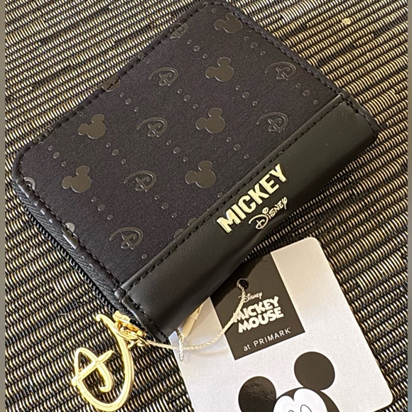NWT. Primark Disney’s Mickey Mouse Zipper Closure Small Wallet - Picture 2 of 7